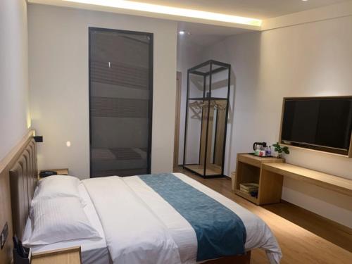 Imagen general del Hotel GreenTree Inn Guangdong Zhanjiang Donghai Island. Foto 5