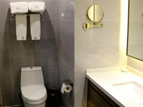 Imagen general del Hotel GreenTree Inn Guangdong Zhanjiang Donghai Island. Foto 8