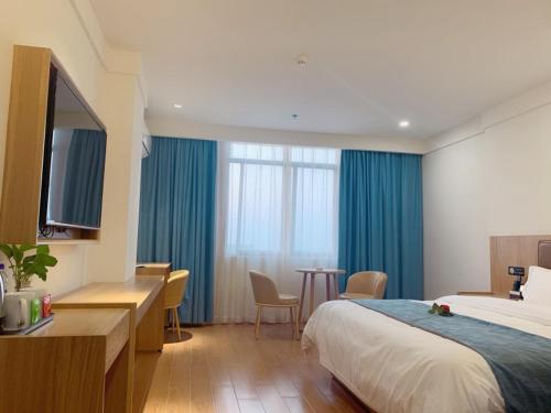 Imagen general del Hotel GreenTree Inn Guangdong Zhanjiang Donghai Island. Foto 15