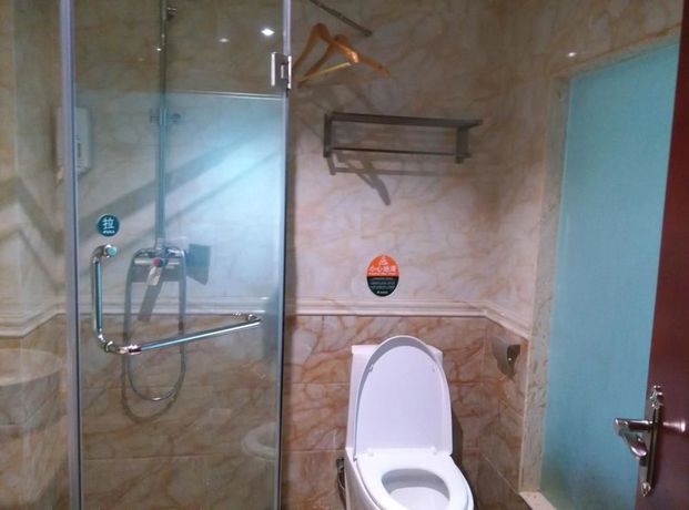 Imagen de la habitación del Hotel GreenTree Inn Guangzhou Panyu Chimelong Paradise Business Hotel. Foto 7