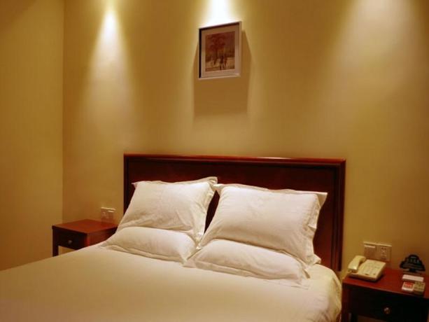 Imagen de la habitación del Hotel GreenTree Inn Hongze Daqing Rd Business Hotel. Foto 6