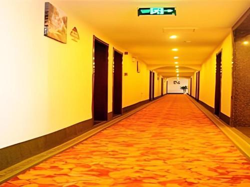 Imagen general del Hotel GreenTree Inn Huaian Lianshui Jindi International Garden Business. Foto 4