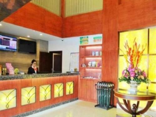 Imagen general del Hotel GreenTree Inn Qingdao Licang Shuyan Road Daweng Square Express. Foto 2