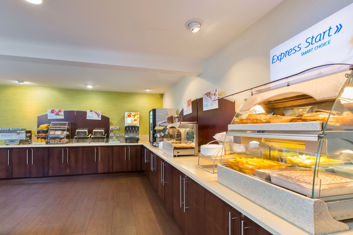 Imagen del bar/restaurante del Hotel GreenTree Inn San Diego Mission Bay. Foto 5