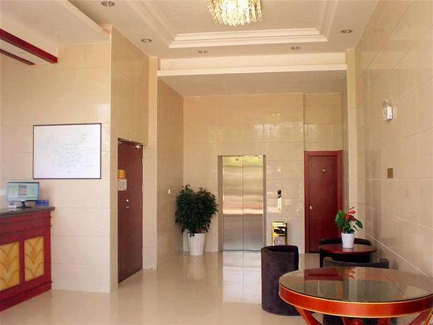 Imagen de los interiores del Hotel GreenTree Inn Shandong Weihai Gangkou Express Hotel. Foto 11