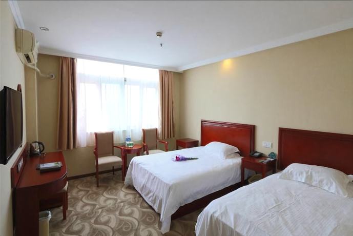 Imagen de la habitación del Hotel GreenTree Inn ShangHai PuDong Airport HuaXia East Road Railway Station Shell Hotel. Foto 7
