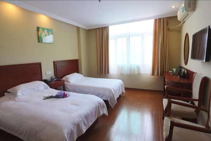 Imagen de la habitación del Hotel GreenTree Inn ShangHai PuDong Airport HuaXia East Road Railway Station Shell Hotel. Foto 15