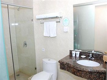 Imagen general del Hotel GreenTree Inn Shanghai Dabaishu. Foto 6