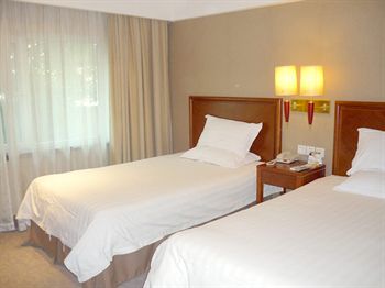 Imagen general del Hotel GreenTree Inn Shanghai Jiangpu Business. Foto 13