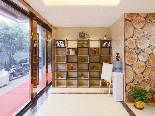 Imagen general del Hotel GreenTree Inn Shanghai Railway Station Macao Road. Foto 4