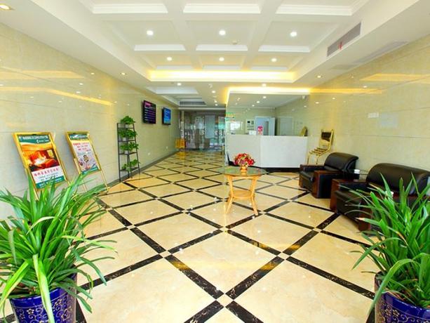 Imagen de los interiores del Hotel GreenTree Inn Technology University Youth Square. Foto 16