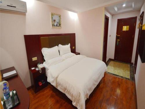 Imagen general del Hotel GreenTree Inn Yinchuan Pedestrian Street East Liqun Street Express. Foto 1