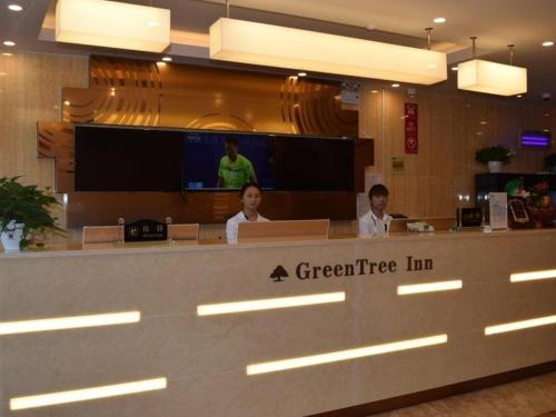 Imagen general del Hotel GreenTree Inn Zhengzhou Xinzheng City Longhu Town Xiangyun Road Express. Foto 2