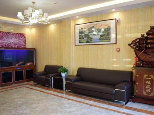 Imagen general del Hotel GreenTree Inn Zhengzhou Xinzheng City Longhu Town Xiangyun Road Express. Foto 3