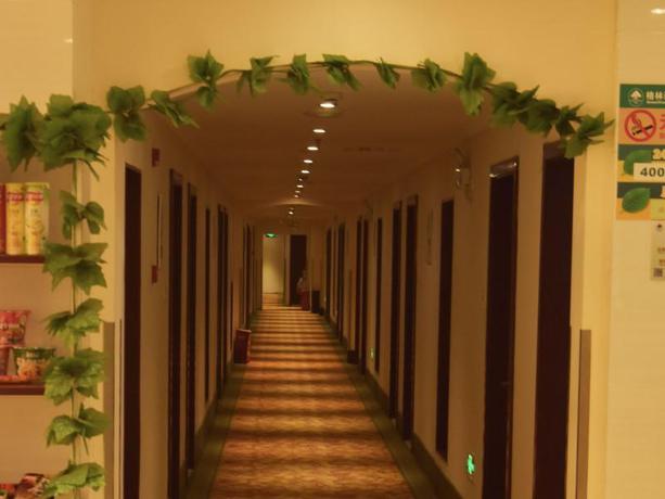 Imagen general del Hotel GreenTree Inn Zhenjiang Babaiban Express Hotel. Foto 4