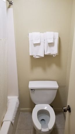 Imagen de la habitación del Hotel Greenfield Inn. Foto 9