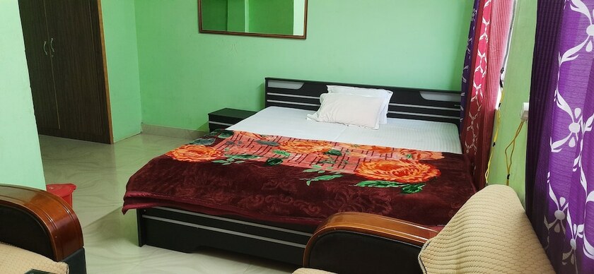 Imagen de la habitación del Hotel Greenland Palace Bodhgaya. Foto 18