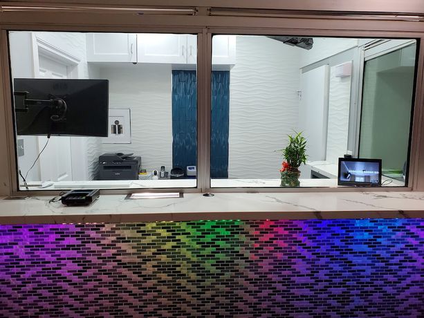 Imagen de los interiores del Hotel Greenleaf Long Beach Convention Center. Foto 12