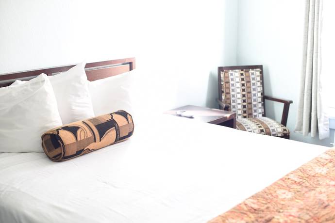 Imagen de la habitación del Hotel Greenleaf Long Beach Convention Center. Foto 9