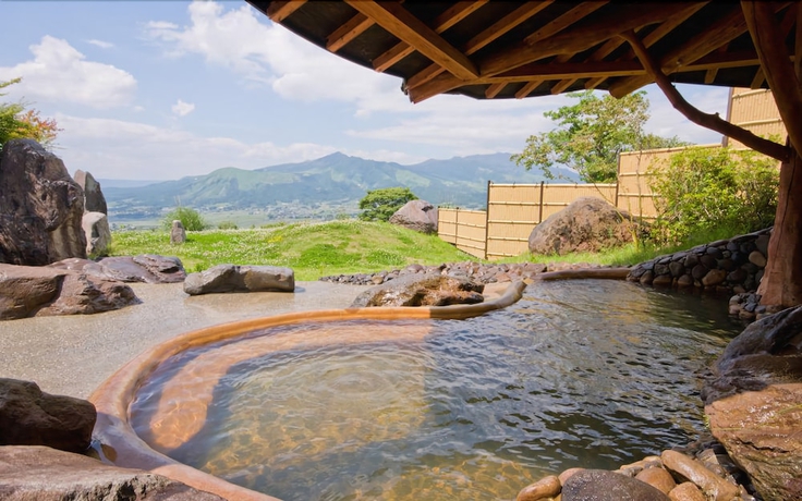 Imagen de la piscina del Hotel Greenpia Minami Aso. Foto 15