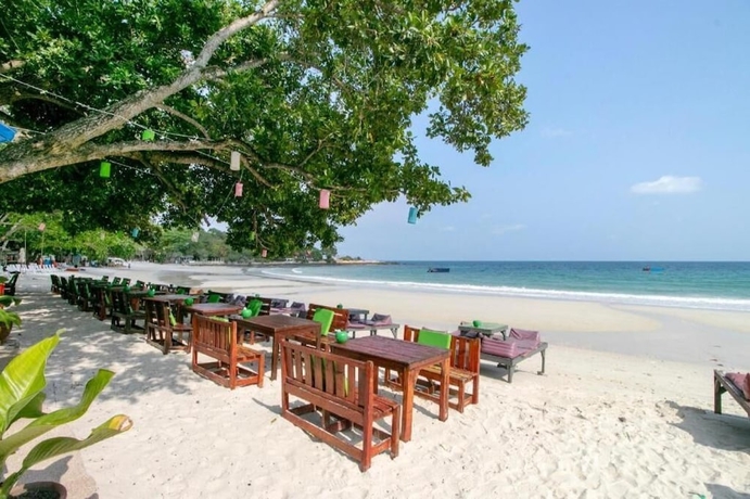 Imagen del bar/restaurante del Hotel Greenplace-Samed Seahorse. Foto 3