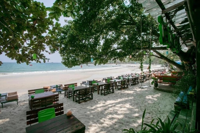 Imagen del bar/restaurante del Hotel Greenplace-Samed Seahorse. Foto 4
