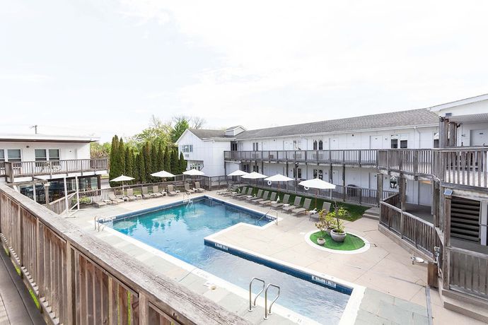 Imagen de la piscina del Hotel Greenporter. Foto 20