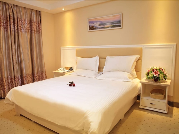 Imagen de la habitación del Hotel Greentree Alliance Shenzhen Huanan Town Xidamen. Foto 12