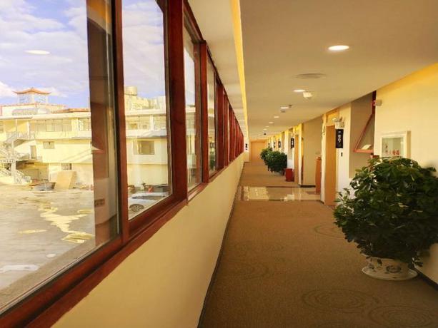 Imagen general del Hotel Greentree INN Shangri LA City BUS Station. Foto 5