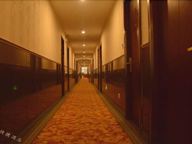 Imagen de los interiores del Hotel Greentree Inn Changzhou Xinbei District Taihu Road Wanda Square Express. Foto 13