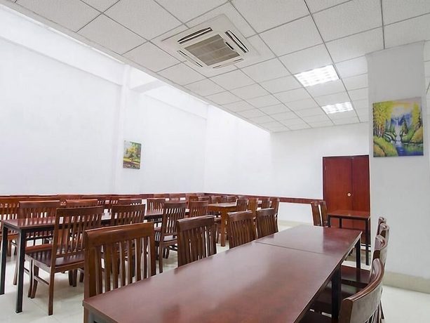 Imagen del bar/restaurante del Hotel Greentree Inn Fujian Xiamen University Business. Foto 3