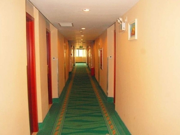 Imagen de los interiores del Hotel Greentree Inn Guangdong Shenzhen Buji Long Dragon. Foto 15