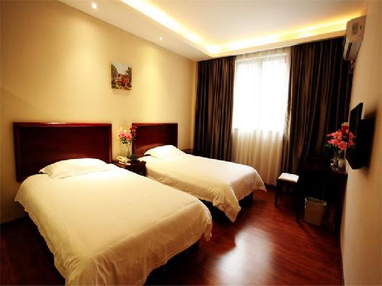 Imagen de la habitación del Hotel Greentree Inn Guangzhou Panyu Bus Station Business. Foto 6