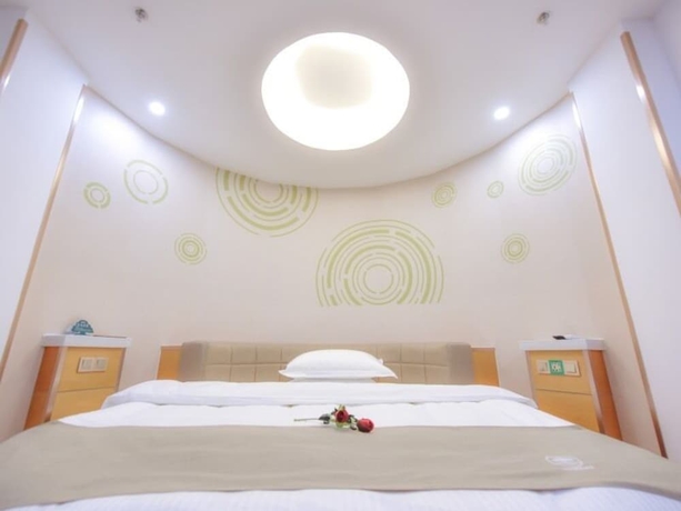 Imagen de la habitación del Hotel Greentree Inn Kaifeng Jinming Plaza Business. Foto 3