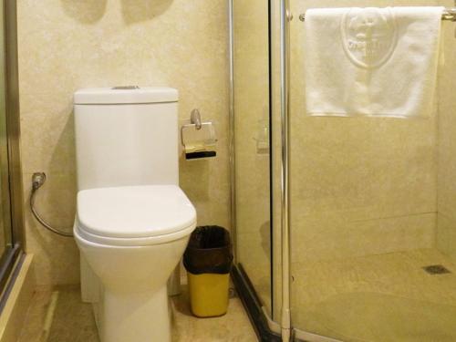 Imagen de la habitación del Hotel Greentree Inn Newtown Malu Subway Station Business. Foto 9