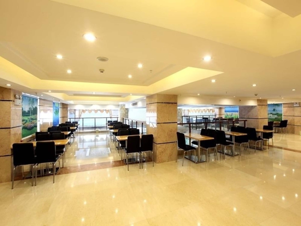 Imagen del bar/restaurante del Hotel Greentree Inn Sanya Jiyang Dist Yalongwan Yingbin Ave. Foto 4