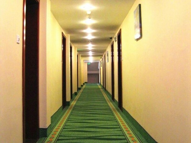 Imagen de los interiores del Hotel Greentree Inn Shanghai Changxing Island Yuansha Bu. Foto 18