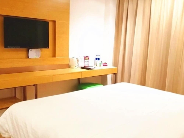 Imagen de la habitación del Hotel Greentree Inn Shanghai Jingan Xinzha Road Business. Foto 8