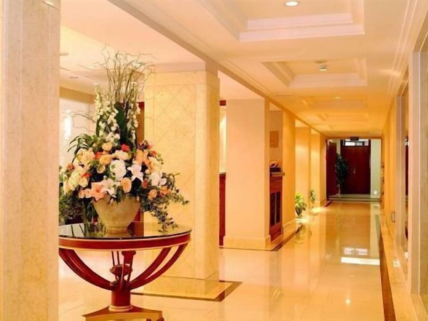 Imagen de los interiores del Hotel Greentree Inn Shanghai Jingan Xinzha Road Business. Foto 16