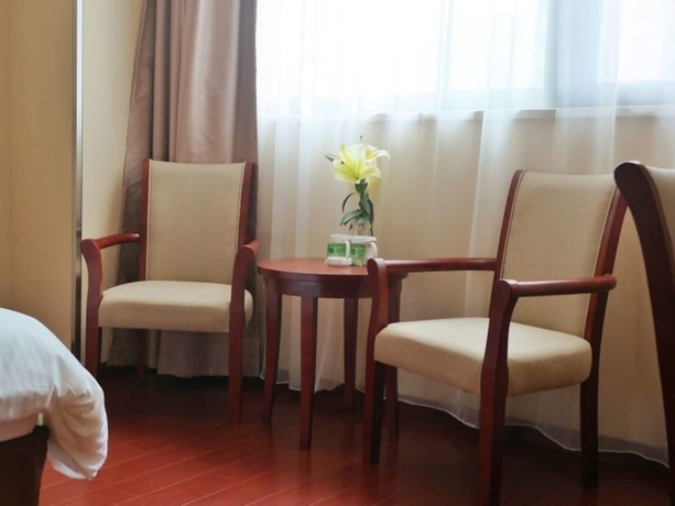 Imagen de los interiores del Hotel Greentree Inn Shanghai Zhoupu Town Xiupu Road Business. Foto 11