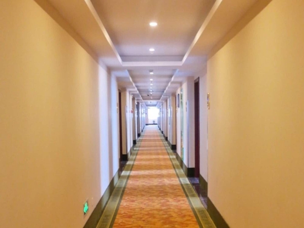Imagen de los interiores del Hotel Greentree Inn Shanghai Zhoupu Town Xiupu Road Business. Foto 14