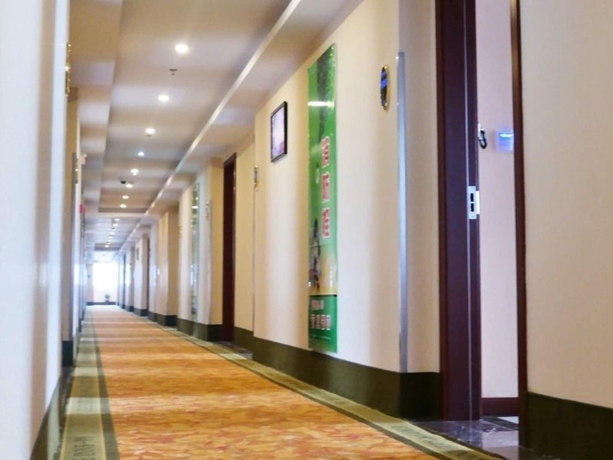 Imagen de los interiores del Hotel Greentree Inn Shanghai Zhoupu Town Xiupu Road Business. Foto 15