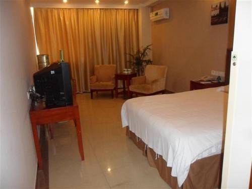 Imagen de la habitación del Hotel Greentree Inn Shanghai Zhujing Business. Foto 4