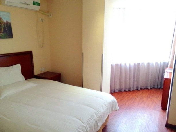 Imagen de la habitación del Hotel Greentree Inn Suzhou Kunshan High Speed Rail Station Hengshan Road Express. Foto 8