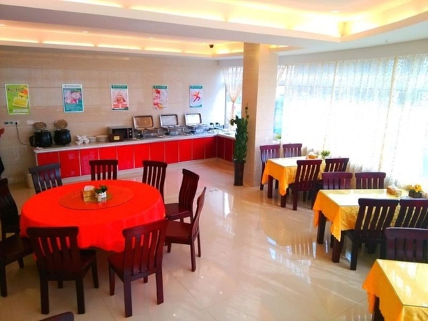 Imagen del bar/restaurante del Hotel Greentree Inn Suzhou Zhangjiagang Daxin Town Pingbei Road Express. Foto 4