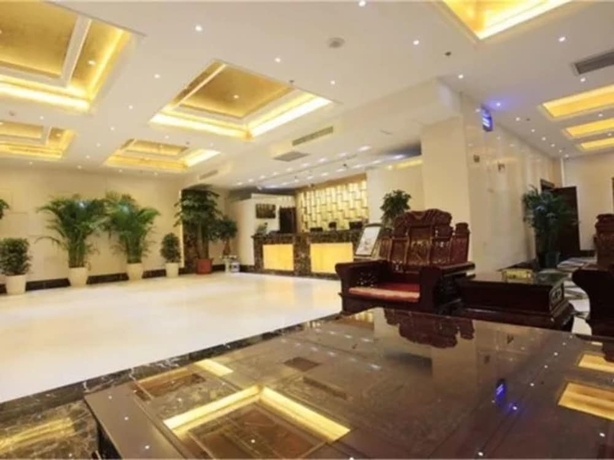 Imagen de los interiores del Hotel Greentree Inn Weihai International Beach. Foto 17
