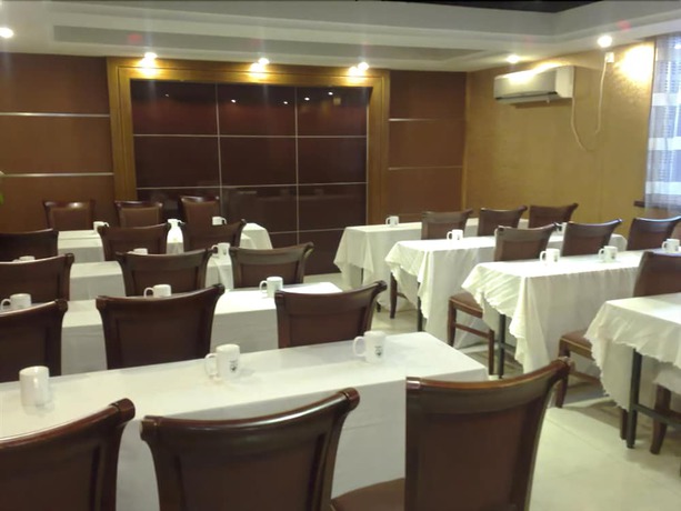 Imagen de los interiores del Hotel Greentree Inn Yangzhou Plaza. Foto 11
