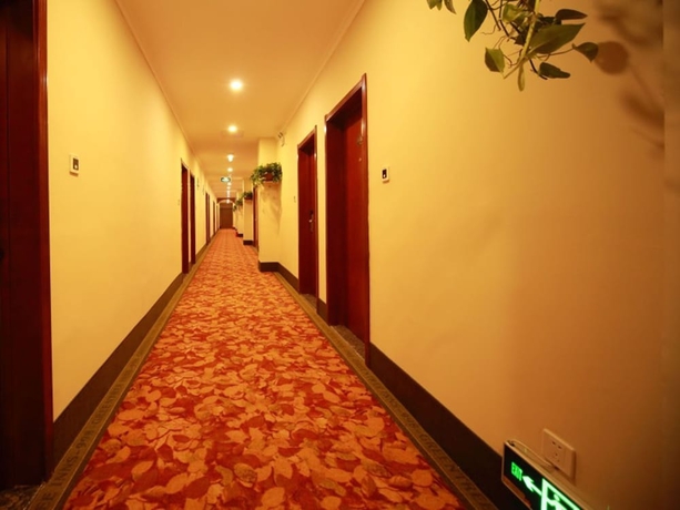 Imagen de los interiores del Hotel Greentree Inn Yantai Longkou East Bus Station Shell. Foto 19