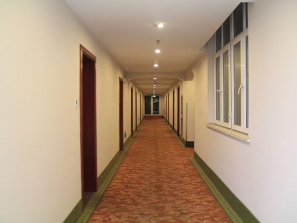 Imagen de los interiores del Hotel Greentree Inn Zhangjiagang Jinfeng Town Xintiandi Express. Foto 12