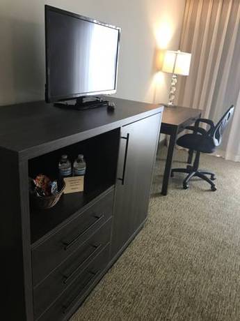 Imagen de la habitación del Hotel Greentree Inn and Suites Alhambra. Foto 11